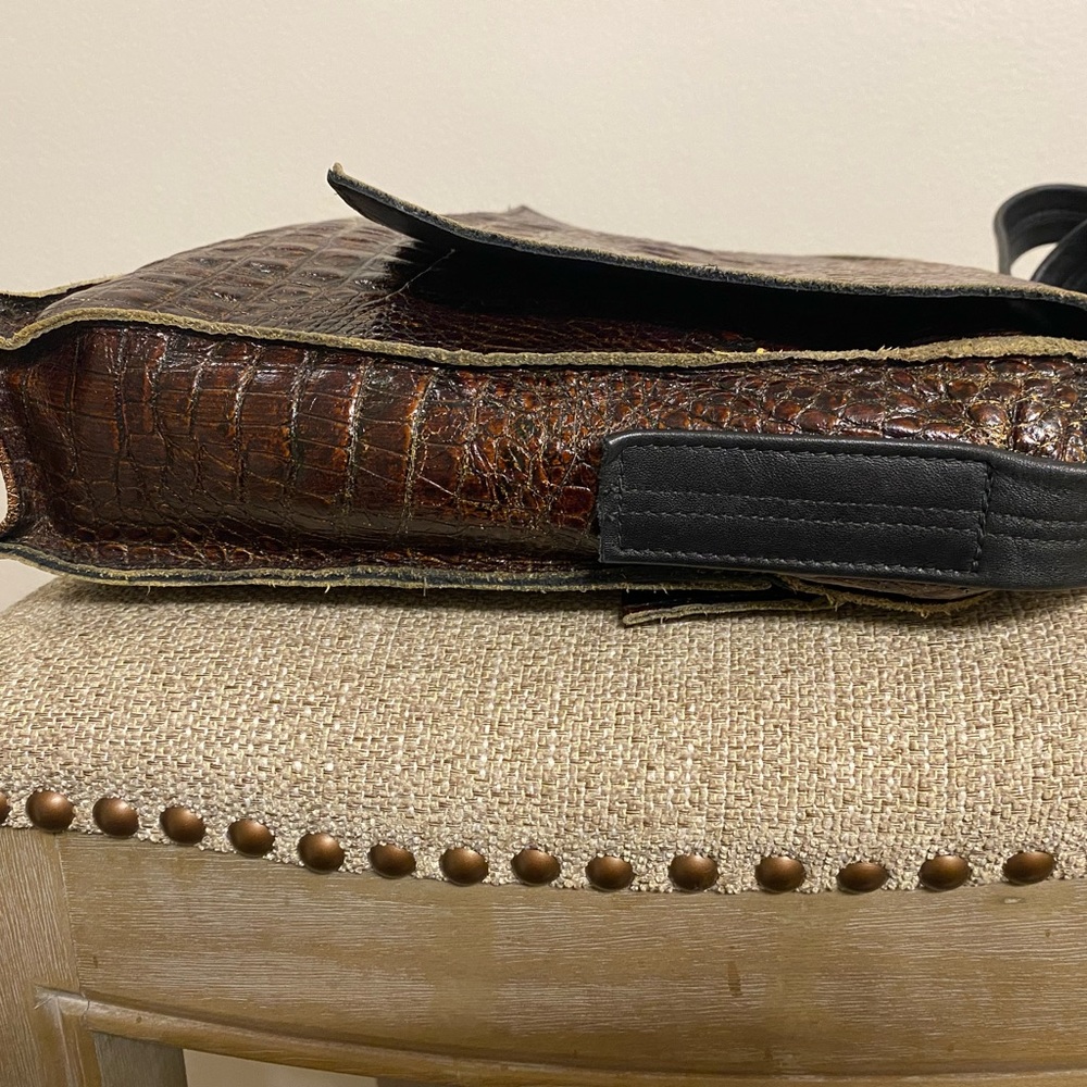 Beautiful Handcrafted Flap Crossbody Bag - Picture 5 of 16